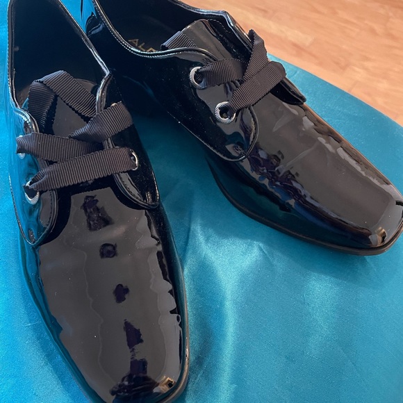 Oxford Dress Shoes - Picture 2 of 4